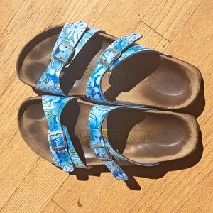 Womens burkenstocks sz10 blue floral